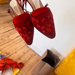 Elegant Red Floral Women's Shoes